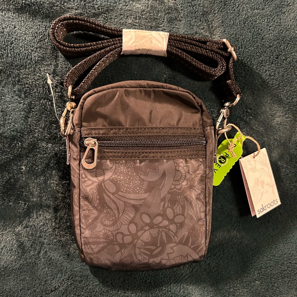 Sakroots On The Go Mini Smartphone Crossbody, BlackTonal Spirit Desert Pattern